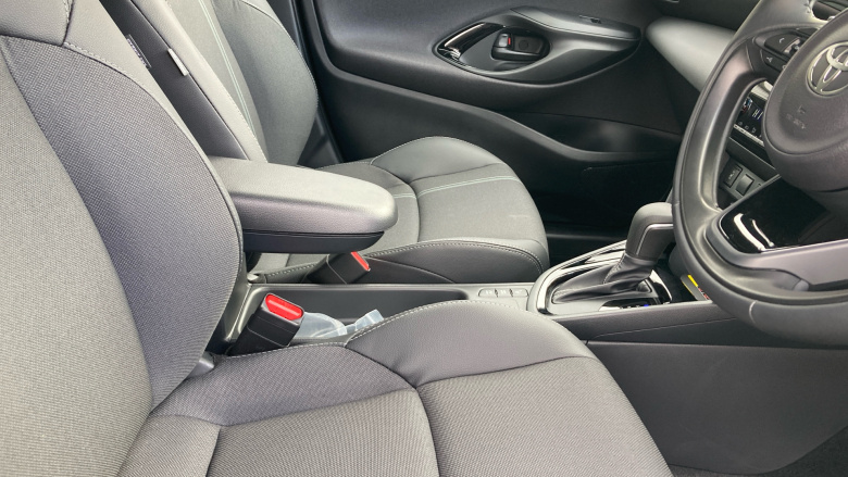 Toyota Yaris Cross 1.5 Hybrid Excel 5dr CVT Hybrid Estate